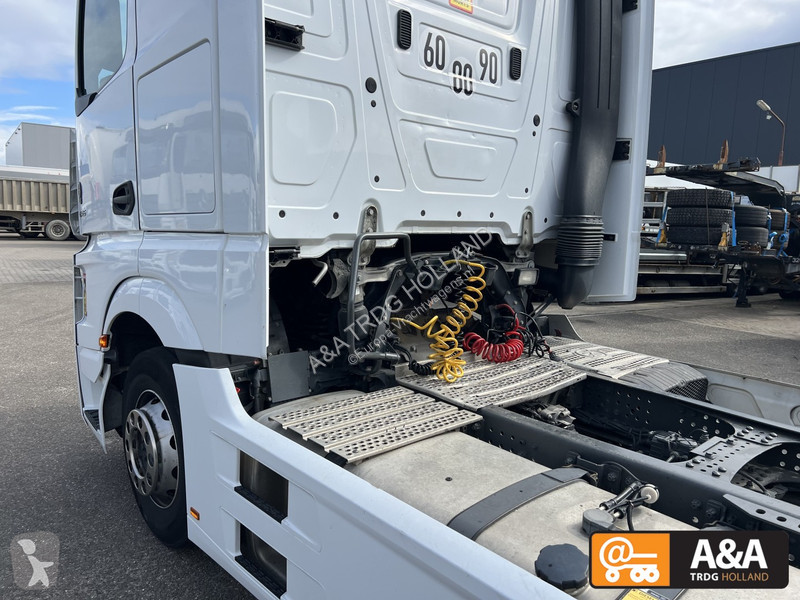 Trattore Stradale Mercedes ACTROS 1845  MP5...