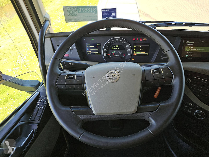 جرار Volvo FH  I-SAVE SKIRTS 2XTANK