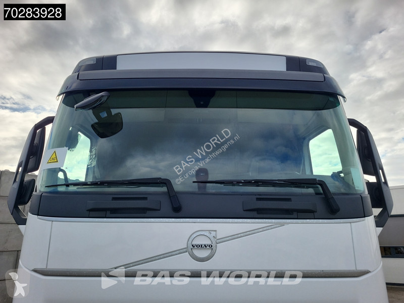 Tahač Volvo FH  4X2 LNG VEB+ ADR VDS I-ParkCool...