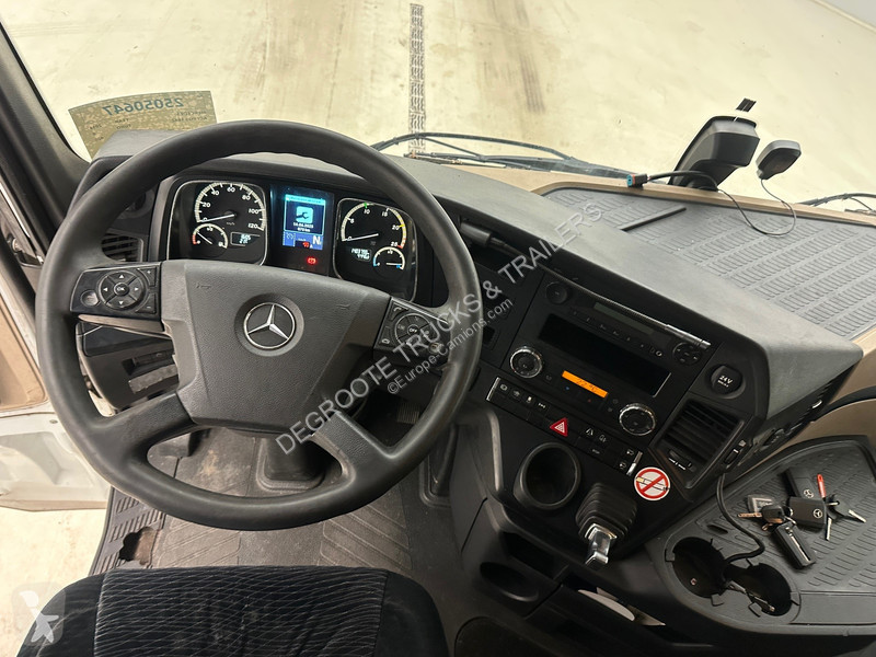 Traktor Mercedes 1842