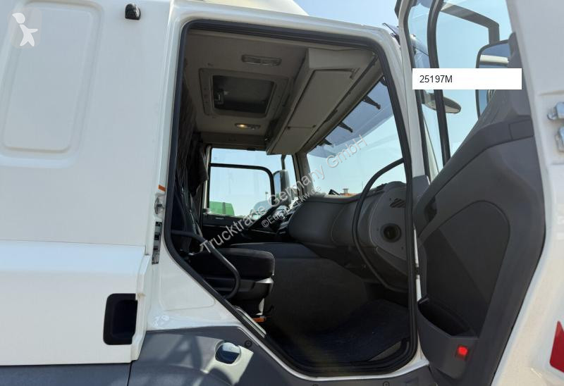 Traktor DAF CF400