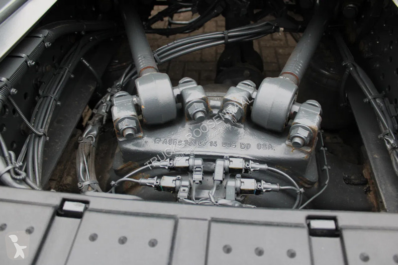 Tahač Mercedes 1933 + pto + SPOILERS