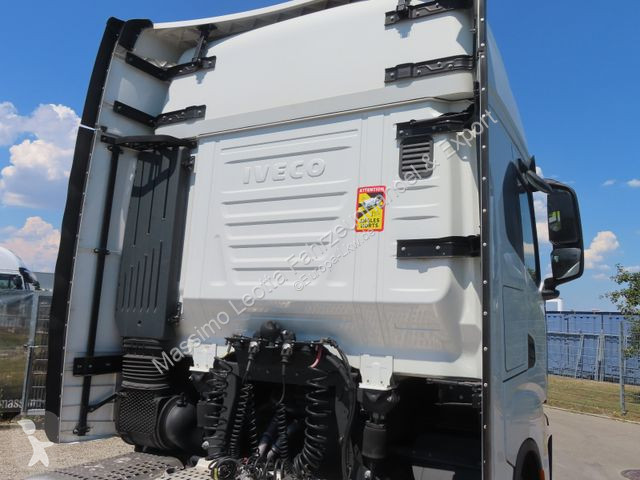 جرار Iveco S-Way 480 Intarder FZ.205