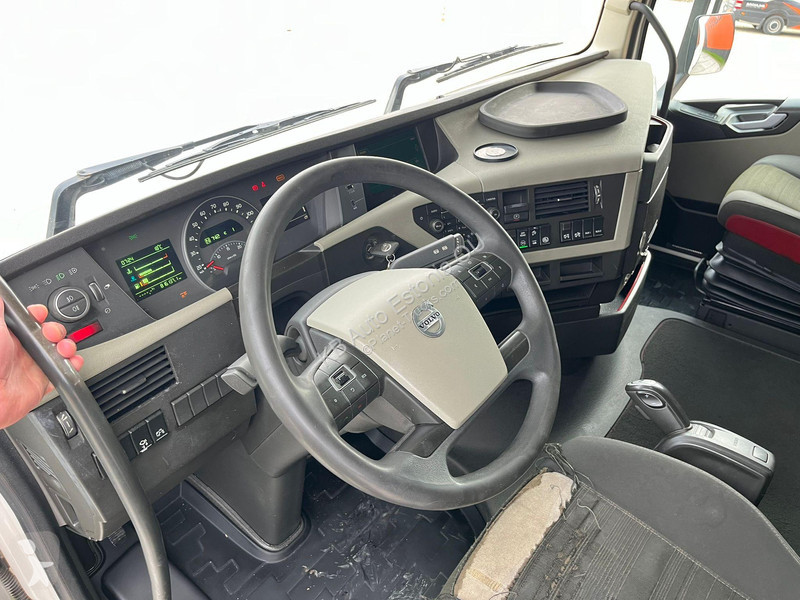 Tahač Volvo 500 6x2 GLOBE XL