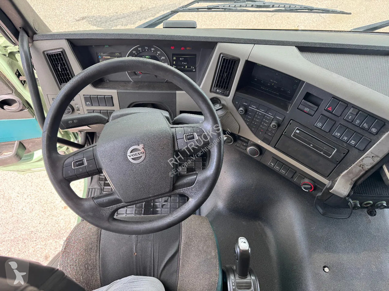 Traktor Volvo 420 4X2 - DIESEL & LNG GAS