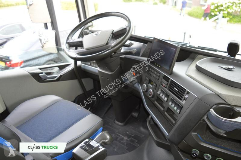 Tahač Volvo 500 Globetrotter XL Varios