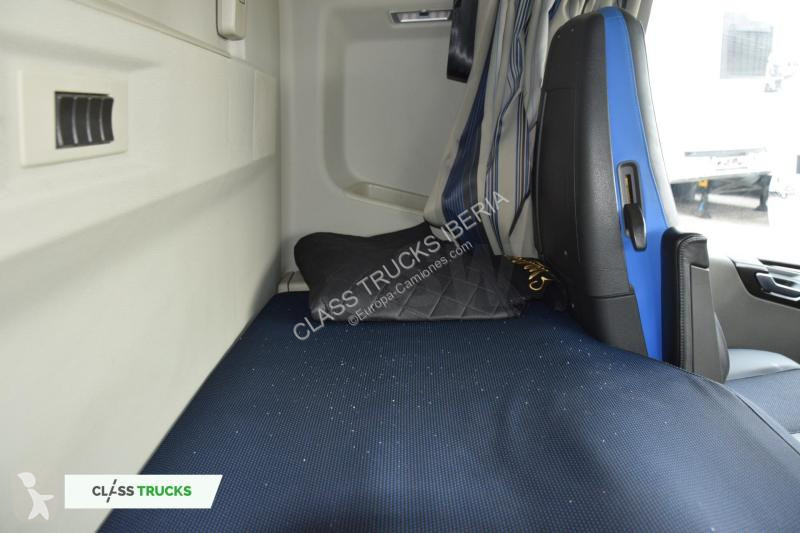 Traktor Volvo 500 Globetrotter XL