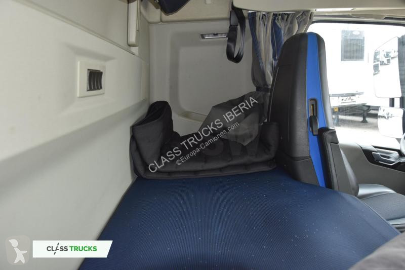 Traktor Volvo 500 Globetrotter XL