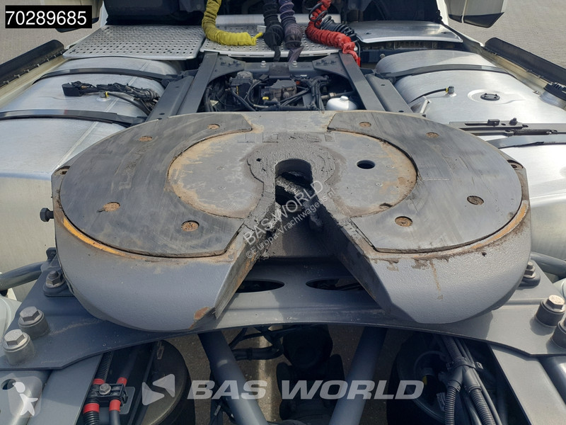 Tahač DAF + 530 4X2 Retarder 2x Tanks Leather...