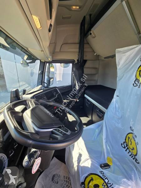Cabeza tractora Iveco