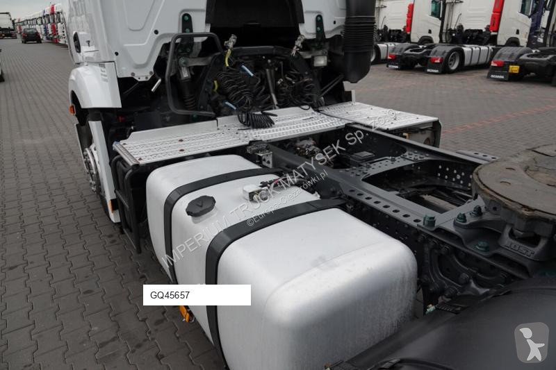 Tractor Mercedes ACTROS 1843