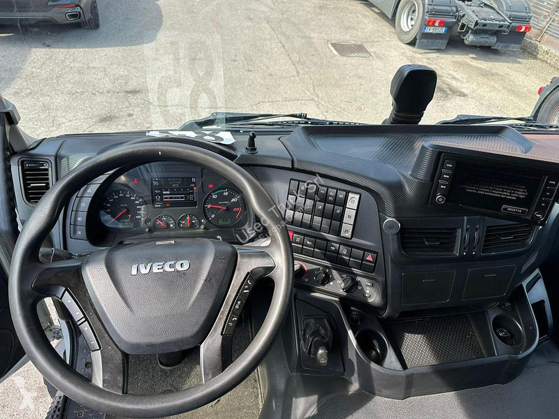 Traktor Iveco 460