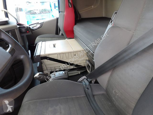 Tractor Volvo...