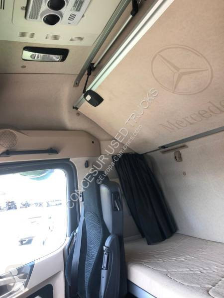 Traktor Mercedes