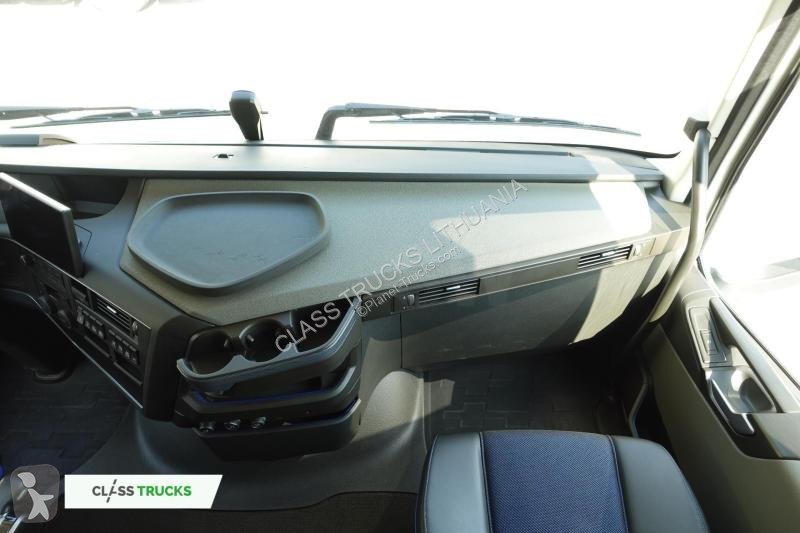 Traktor Volvo 500 Globetrotter XL Varios