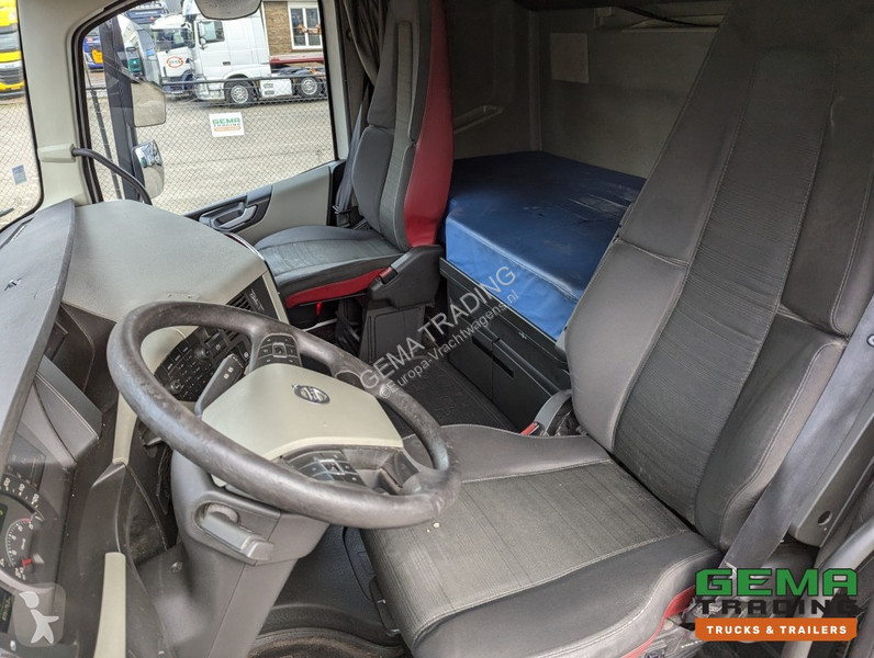 Traktor Volvo 0 4x2 Euro6 0 4x2 Globetrotter...