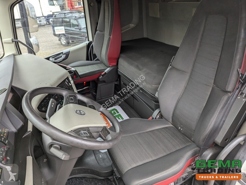Tractor Volvo 0 4x2 Euro6 0 4x2 Globetrotter...