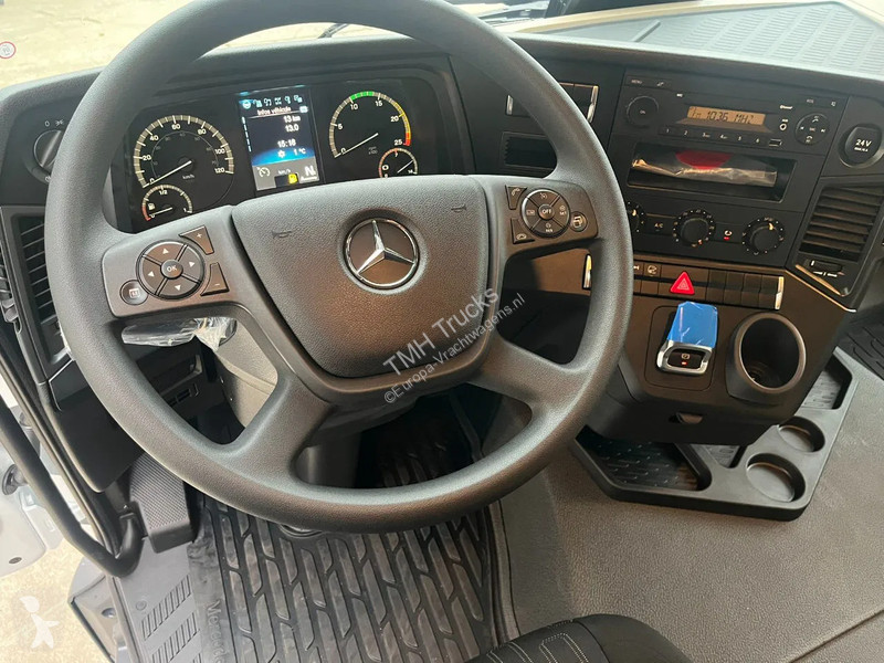 Tahač Mercedes 2045 S 4x2 Tractor Head