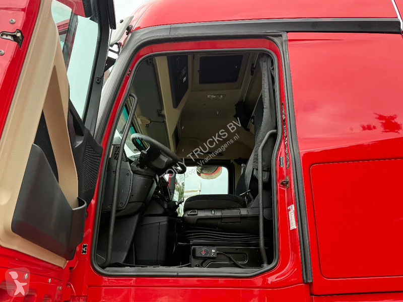 Tractor Mercedes 1845 4X2 Tractor-unit...