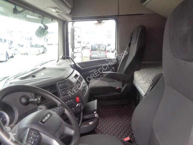 Tahač DAF XF460