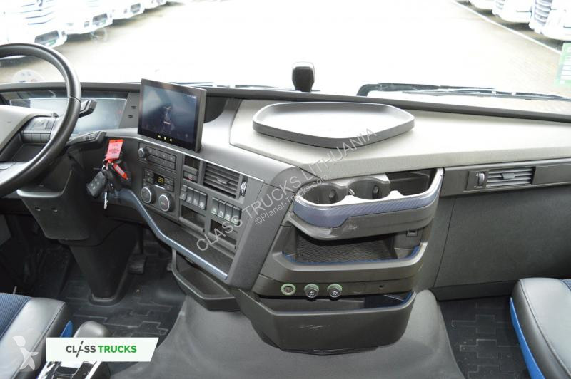 Tractor Volvo 500 Globetrotter XL