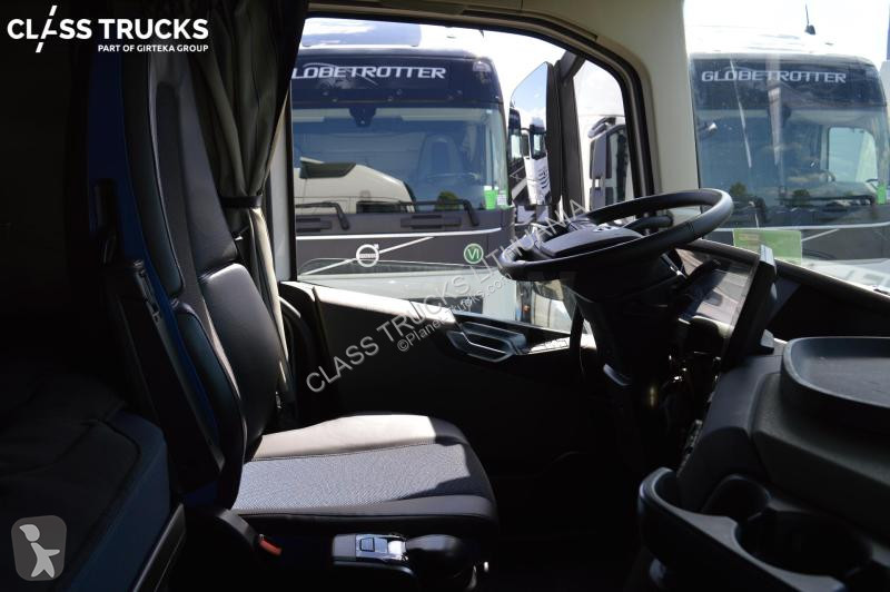 Traktor Volvo 500 Globetrotter XL