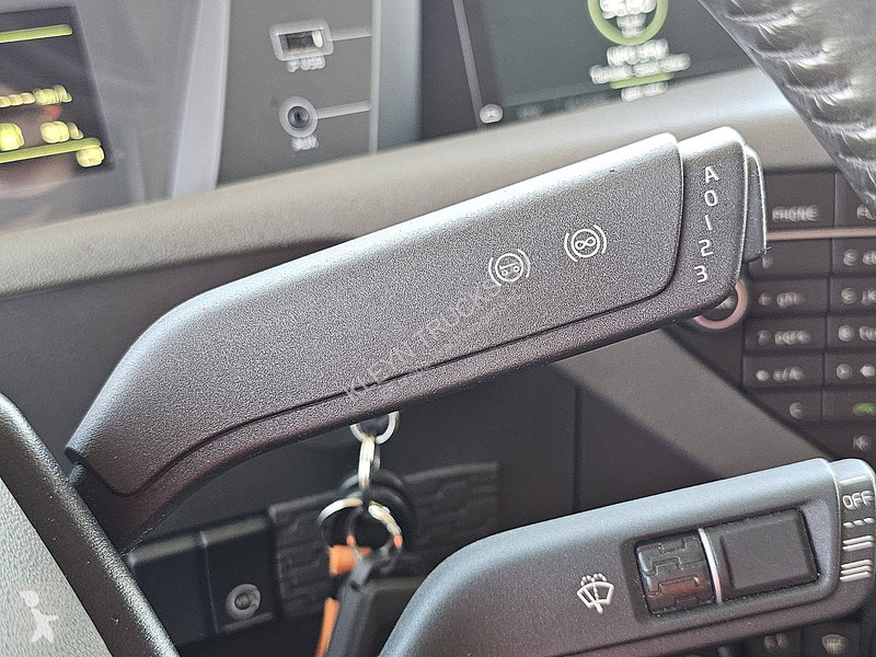 Trattore Stradale Volvo 500 6X2 GLOBETROTTER