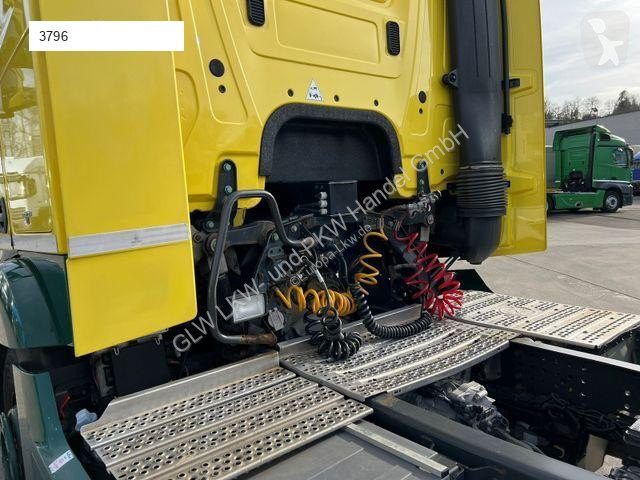 Traktor Mercedes 1842