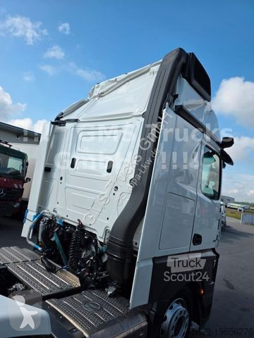 Trekker Mercedes 1842 / NEU - 0KM / Mega / Unfall