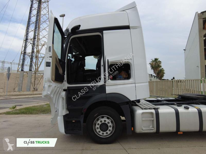 Tahač Mercedes 5 1845 BigSpace, Max tanks