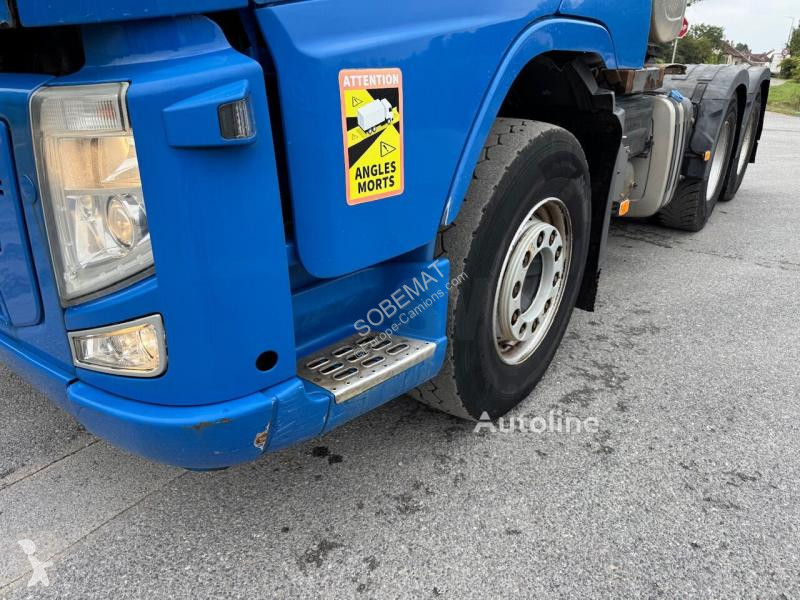 Tracteur Volvo 13