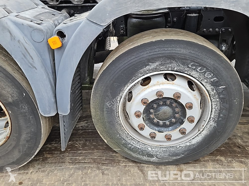 Tracteur MAN 26-440