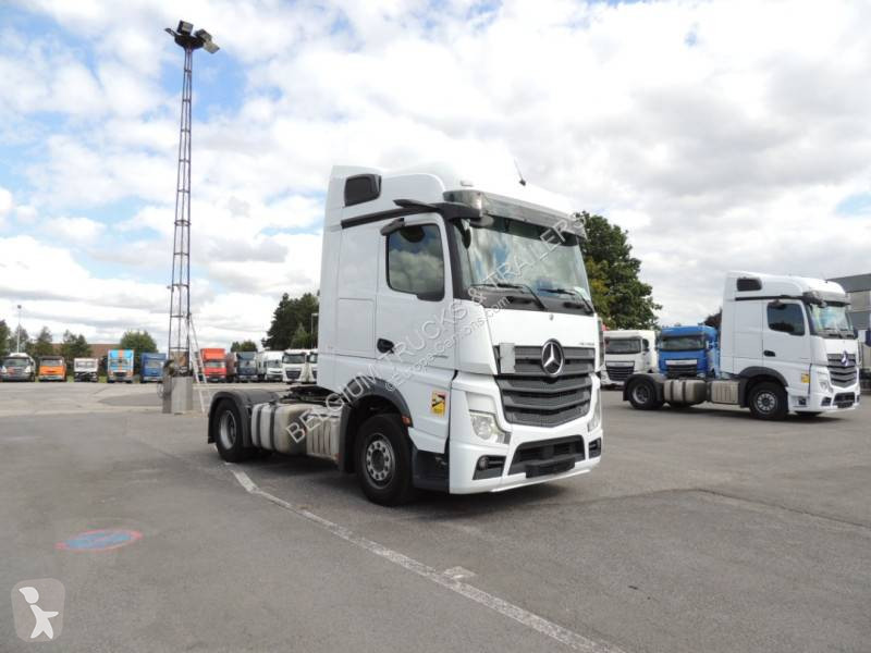 Traktor Mercedes