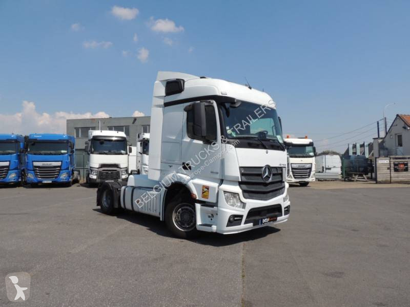 Traktor Mercedes