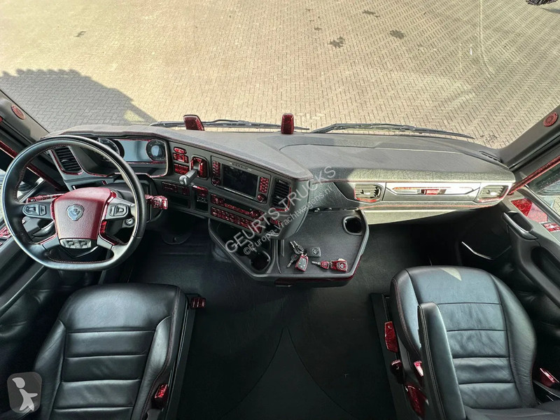 Traktor Scania S660 V8 6X2 ONGINE SPECIA...