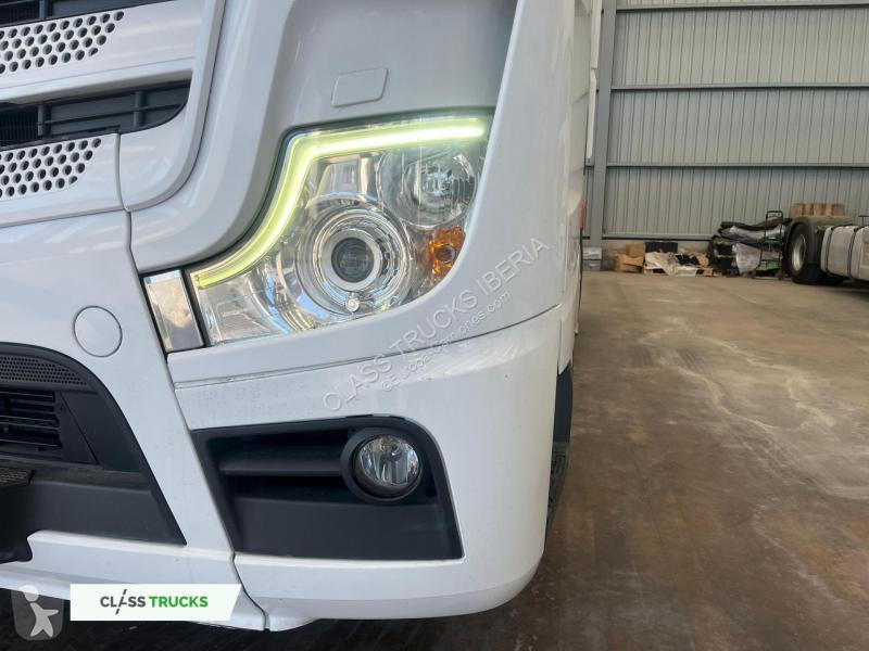 Traktor Mercedes 5 1845 BigSpace Max tanks