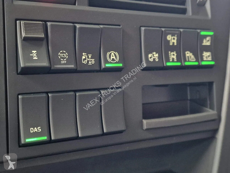 Traktor Volvo 780 Aero Globetrotter XL 4x2 -...