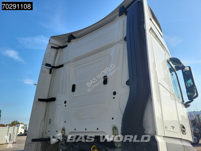Tractor Mercedes 1845 4X2 StreamSpace Retarder...