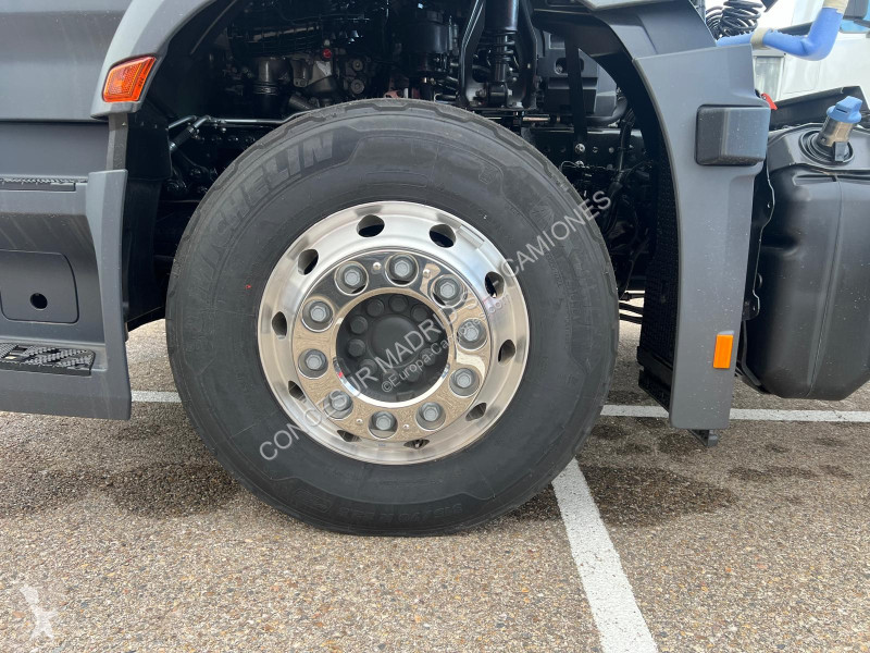 Traktor Mercedes  1845 LS
