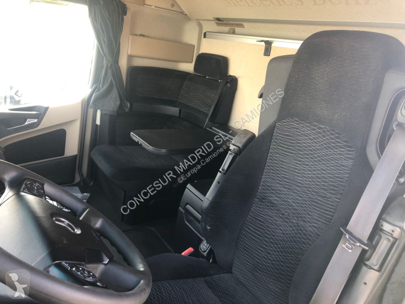 Traktor Mercedes  1846 LS + HAD