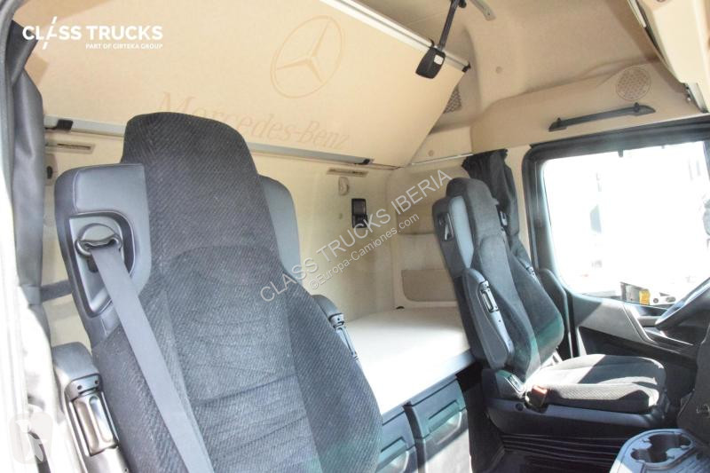 Traktor Mercedes 5 1845 BigSpace