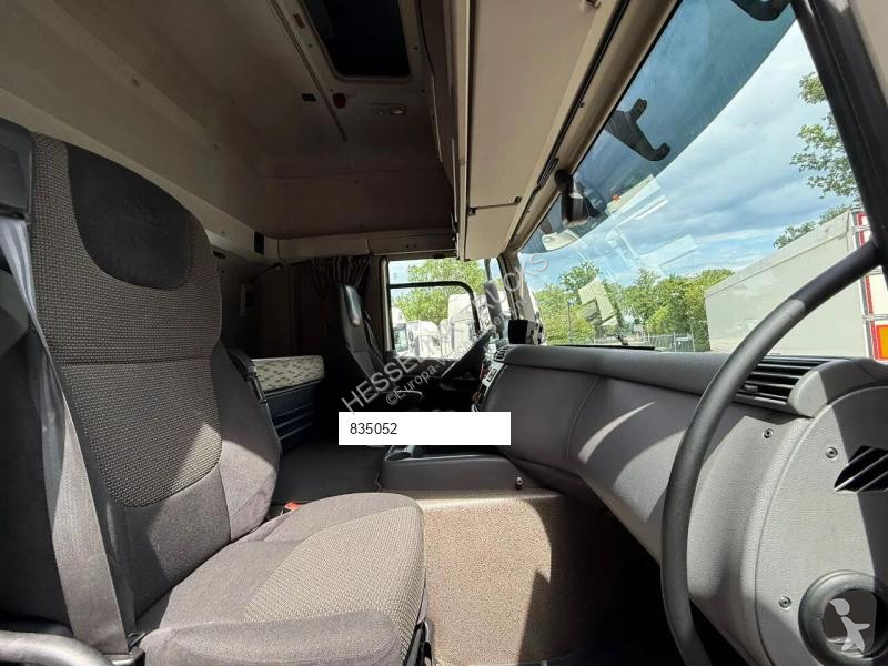 Traktor DAF CF 440 4X2 Space Cab Side skirts...