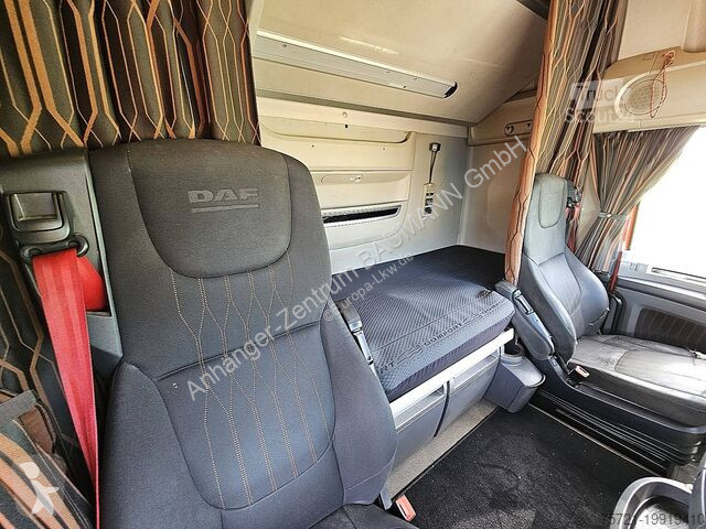 Traktor DAF XF 530 SSC 6X2