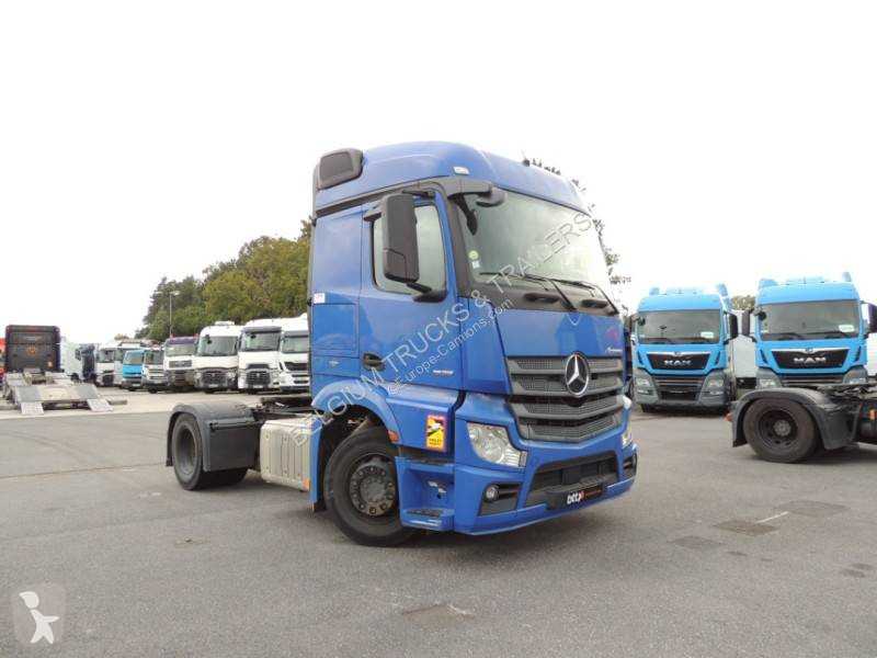 Traktor Mercedes