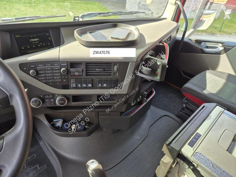 Cap tractor Volvo FH500