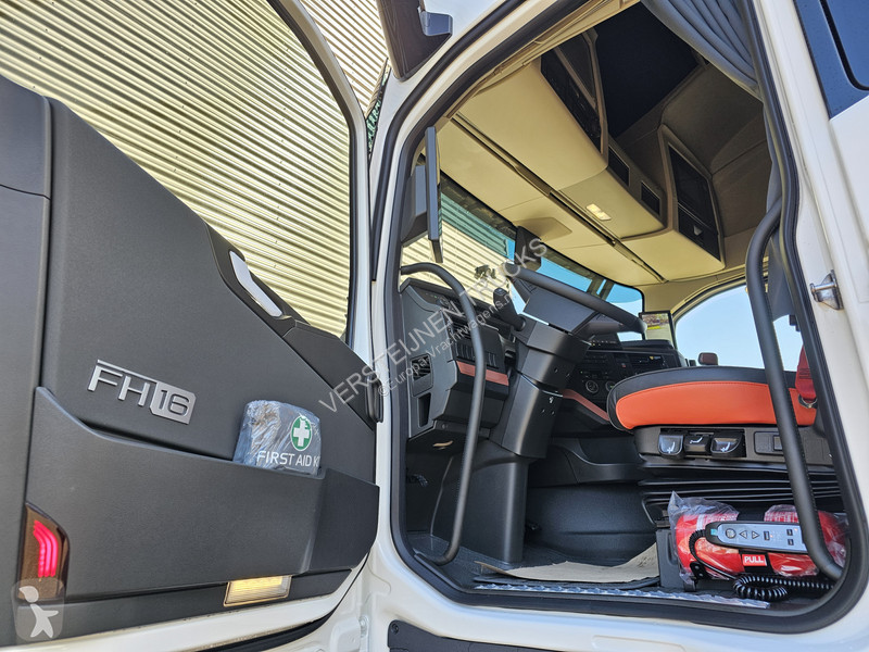 جرار Volvo FH 780 AERO / 6x2/4 / RETARDER /...