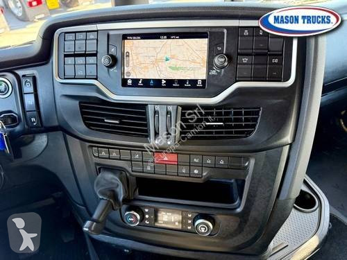 Traktor Iveco