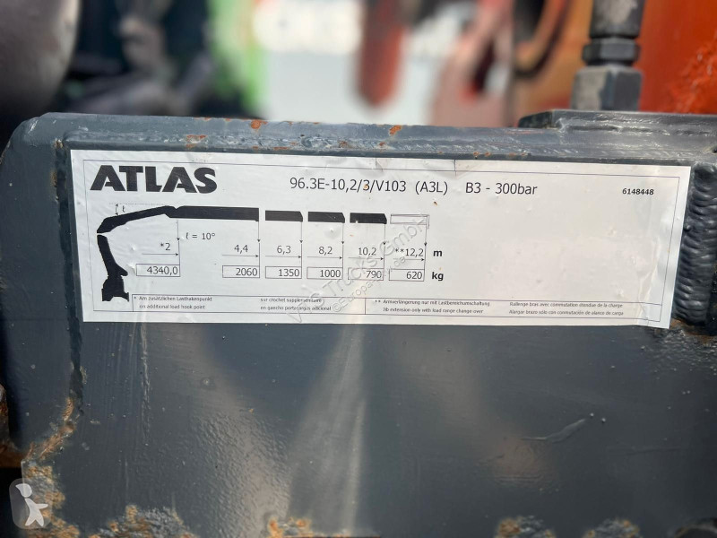 جرار Volvo 330 4x2 mit Atlas AK96.3E Ladekran