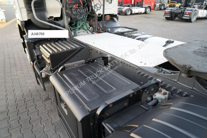 جرار Volvo FM 380