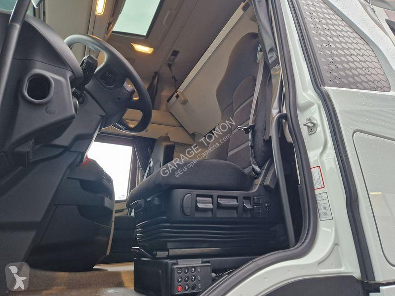 جرار Iveco 500 / INTARDER